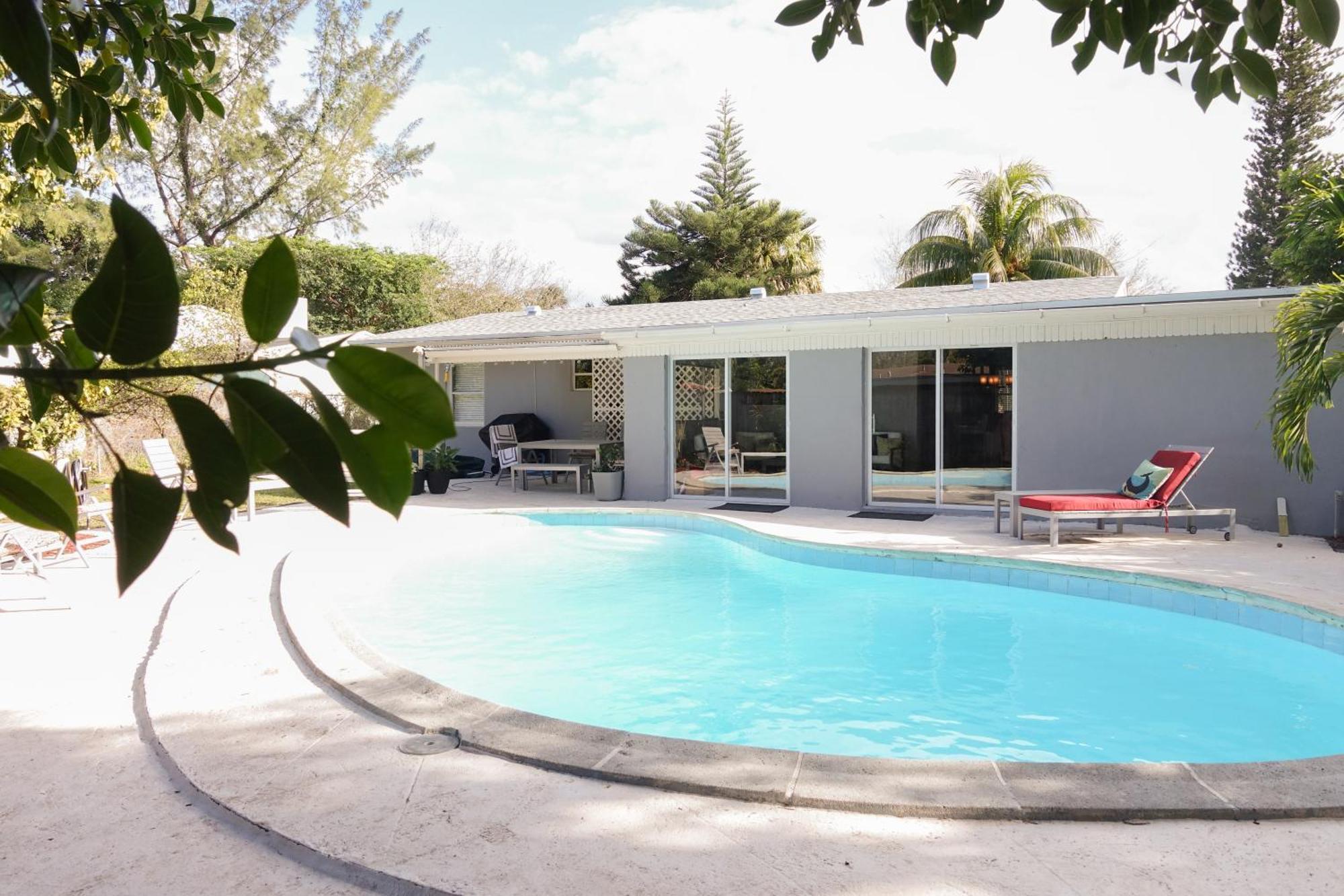 Miami Beach Villa With Sparkling Pool! Sleeps 10+! North Miami Beach Exterior photo